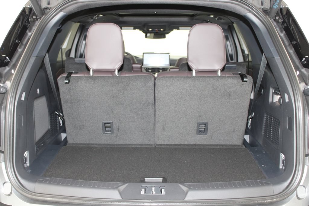 New 2026 Ford Explorer Platinum RWD image 15