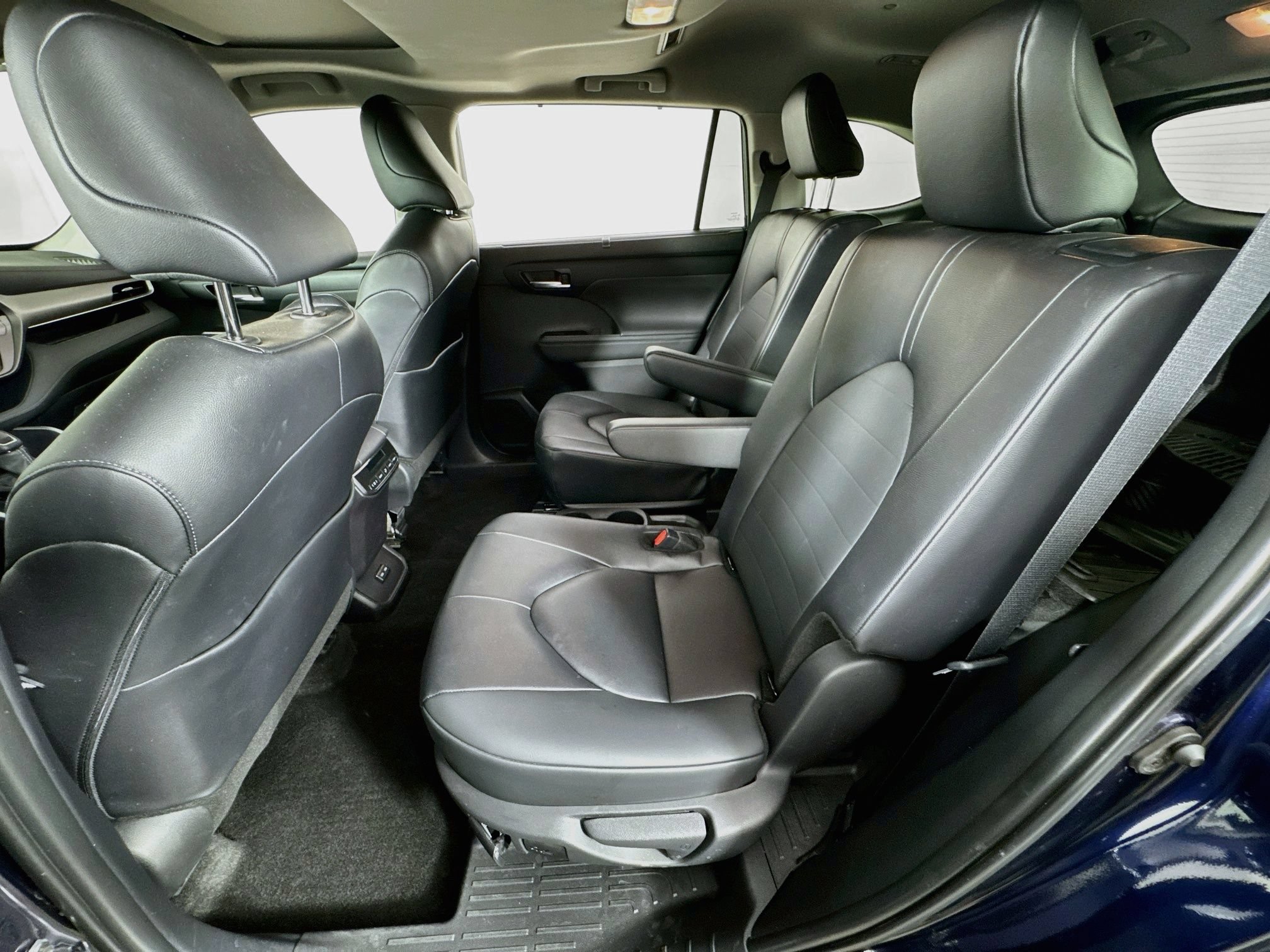 Certified 2026 Toyota Highlander XLE AWD/4WD image 18