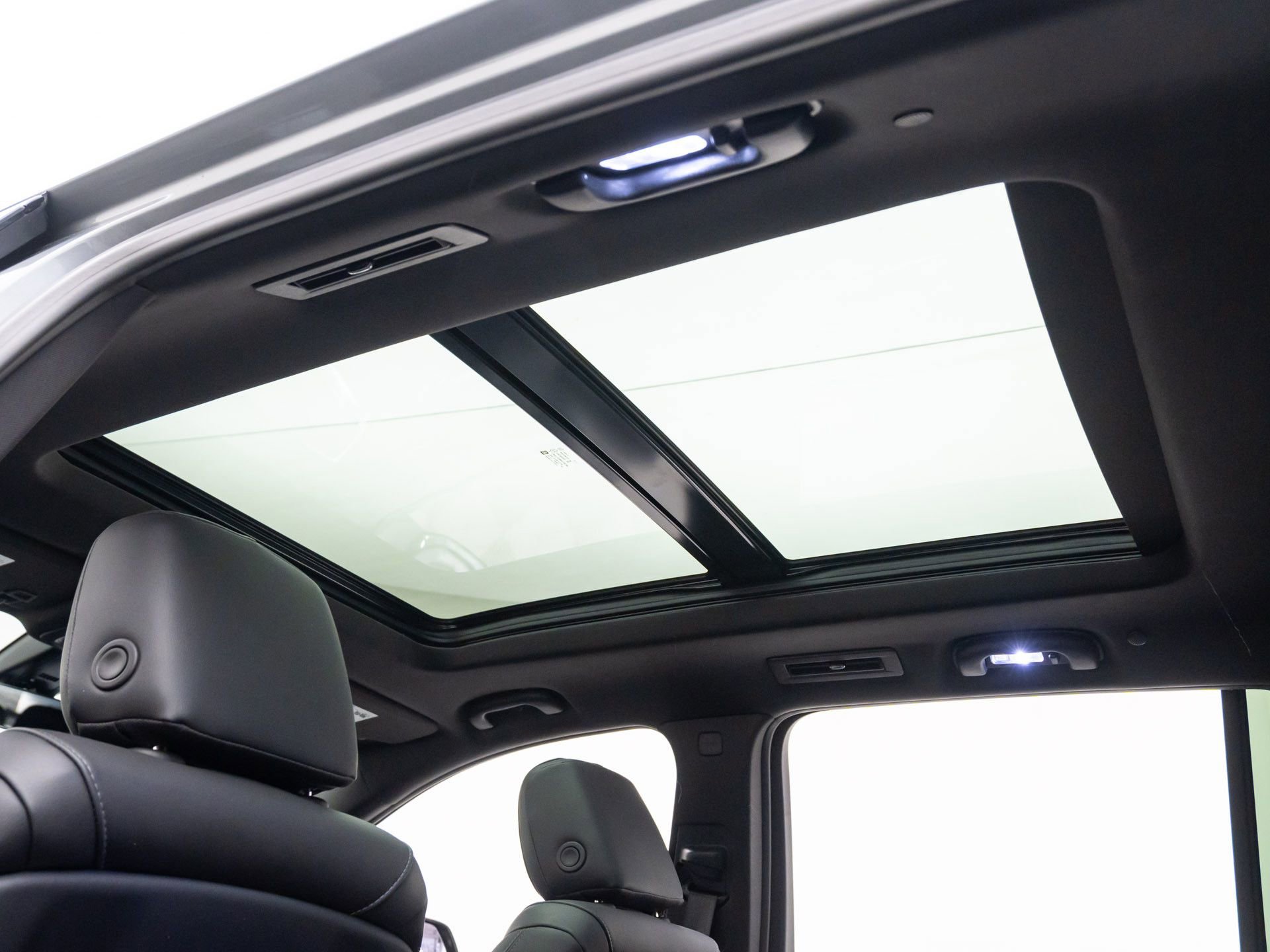 Certified 2024 Cadillac XT6 Sport w/ Technology Package image 23