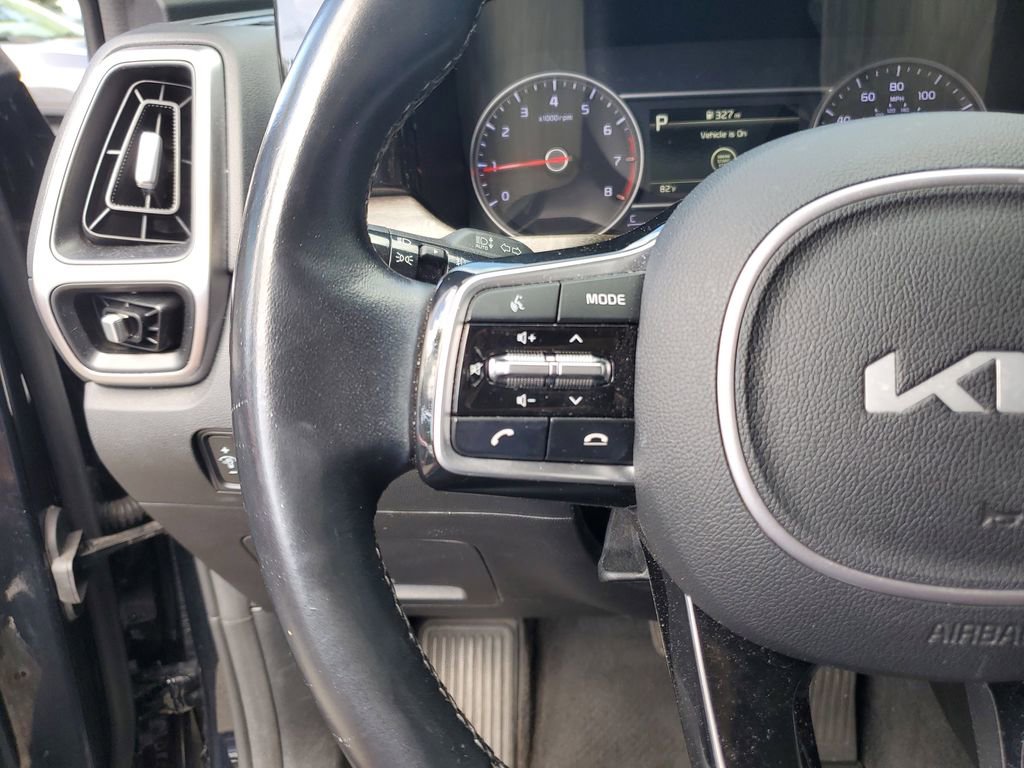 Certified 2022 Kia Sorento EX w/ Panoramic Sunroof Package image 22