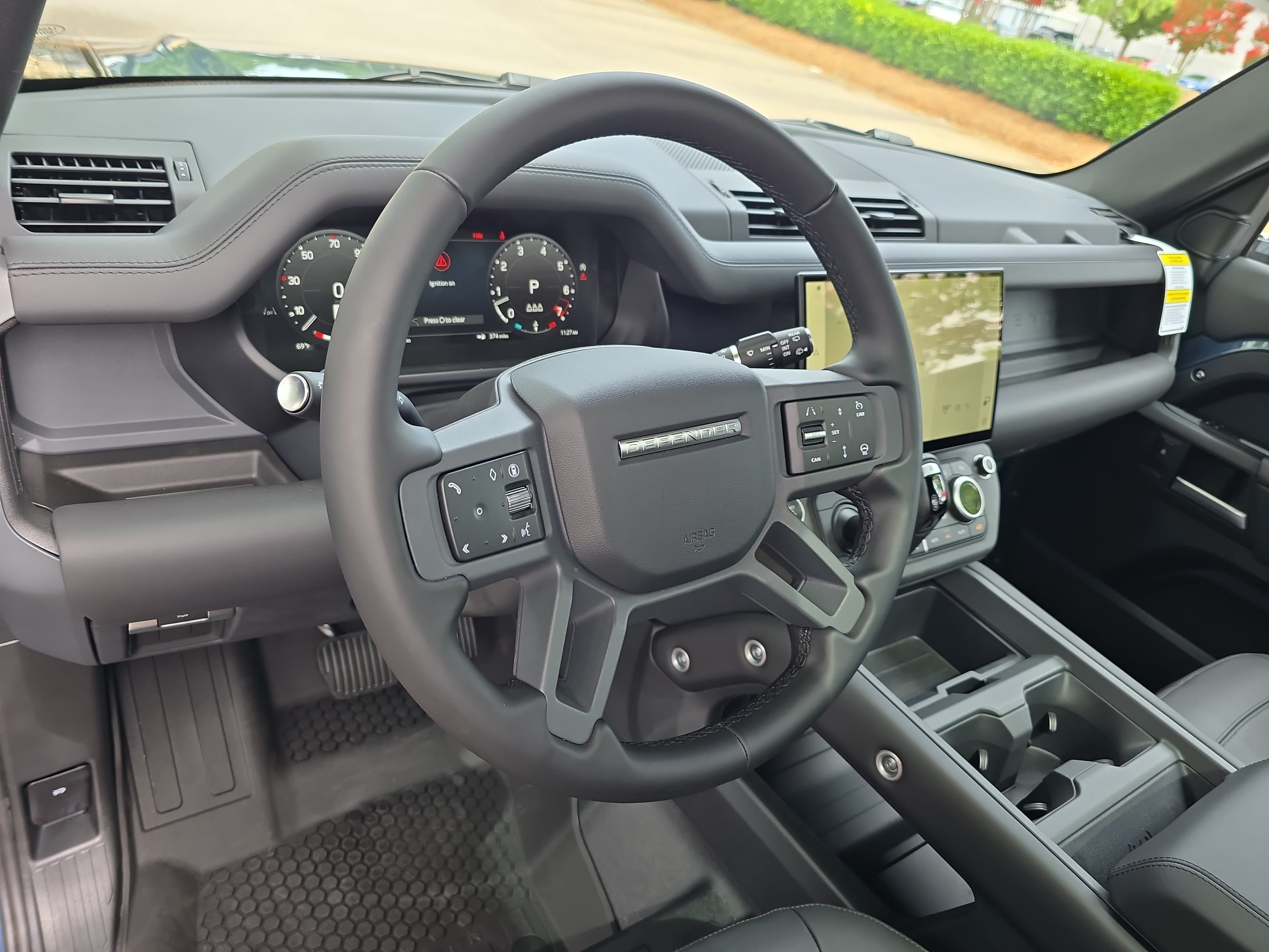 New 2026 Land Rover Defender 110 X-Dynamic SE AWD/4WD image 15