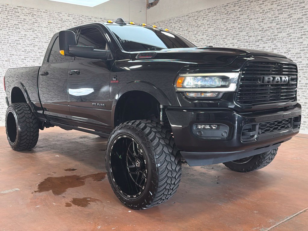 Used 2022 RAM 2500 Laramie AWD/4WD image 1