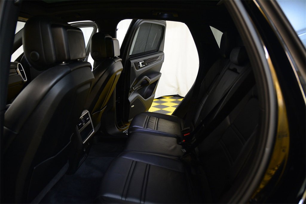 Used 2019 Porsche Cayenne image 31