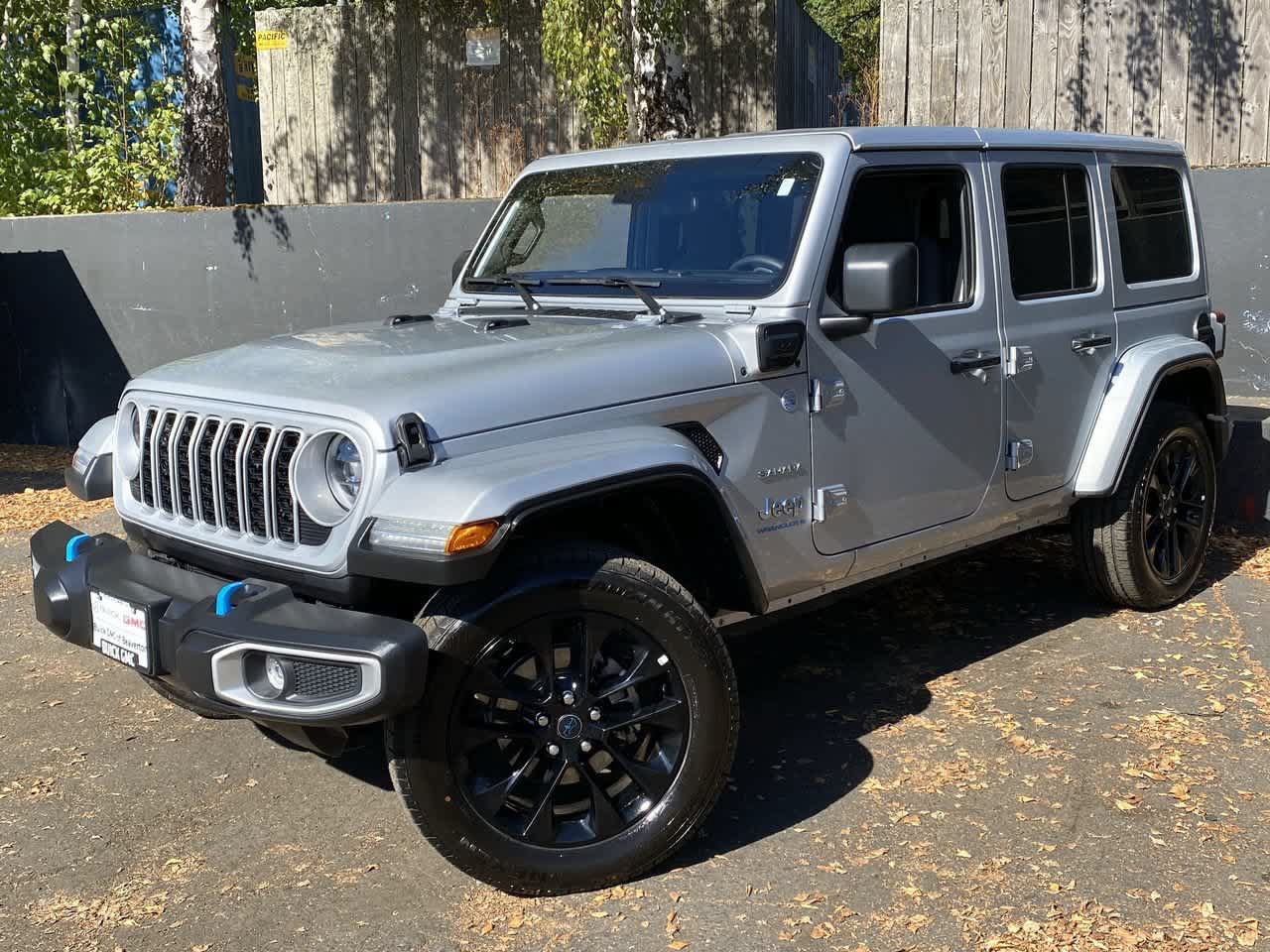 Used 2024 Jeep Wrangler Unlimited Sahara AWD/4WD image 1