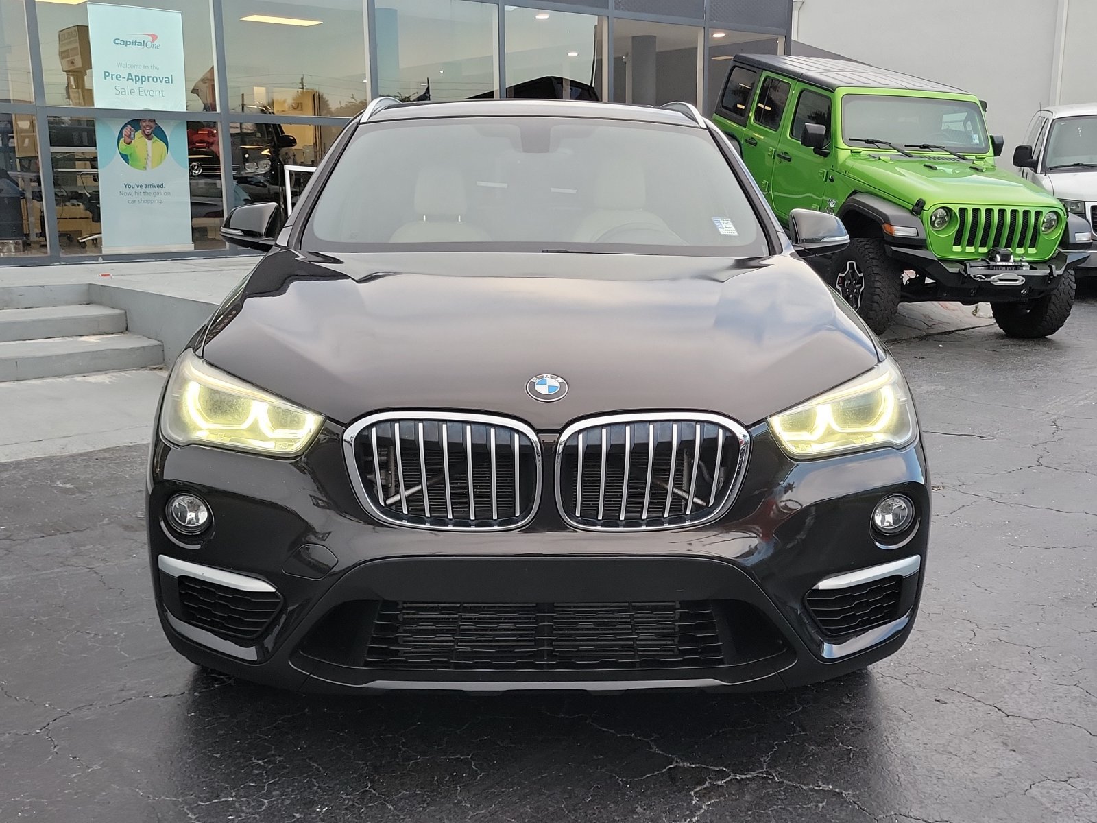 Used 2018 BMW X1 xDrive28i AWD/4WD image 2