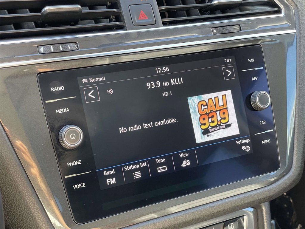 Used 2019 Volkswagen Tiguan SEL Premium image 12