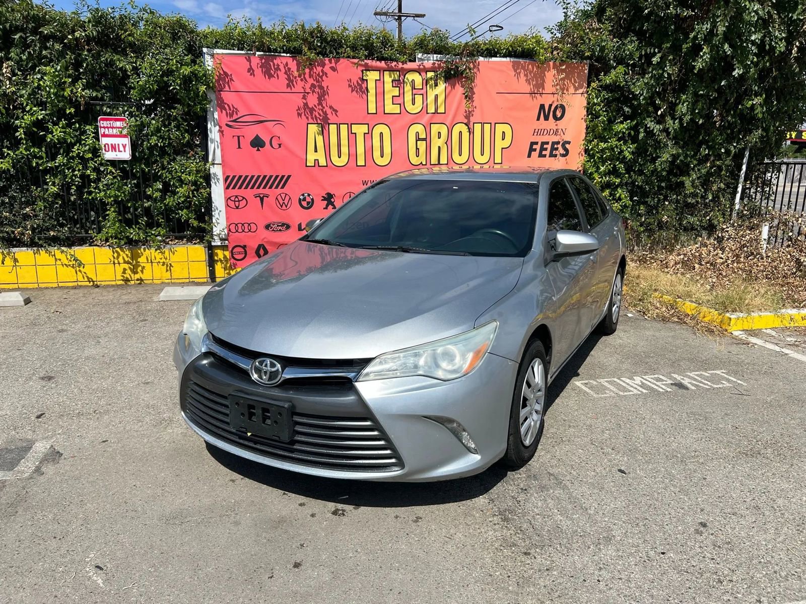Used 2015 Toyota Camry LE image 20