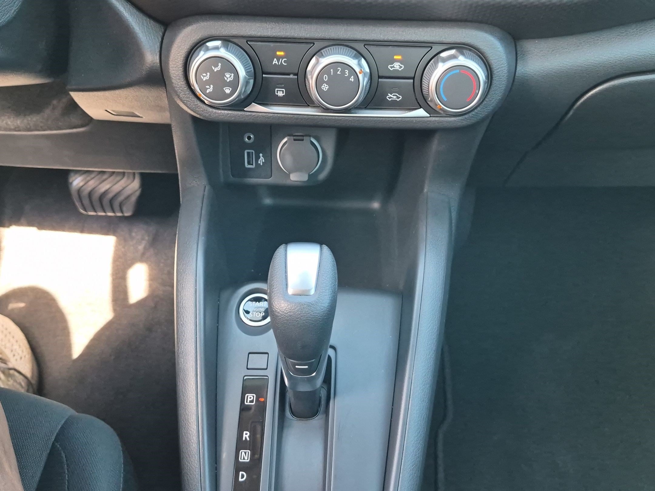 Used 2025 Nissan Kicks Play S FWD image 25