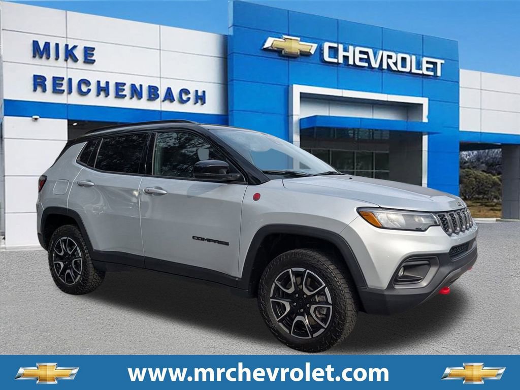 Used 2024 Jeep Compass Trailhawk