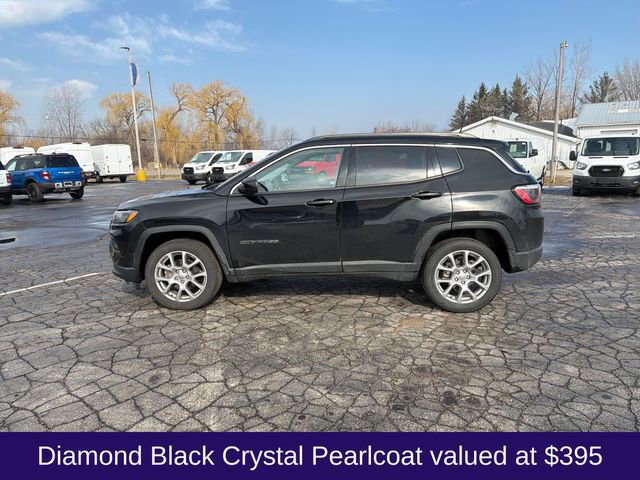 Used 2022 Jeep Compass Latitude image 2
