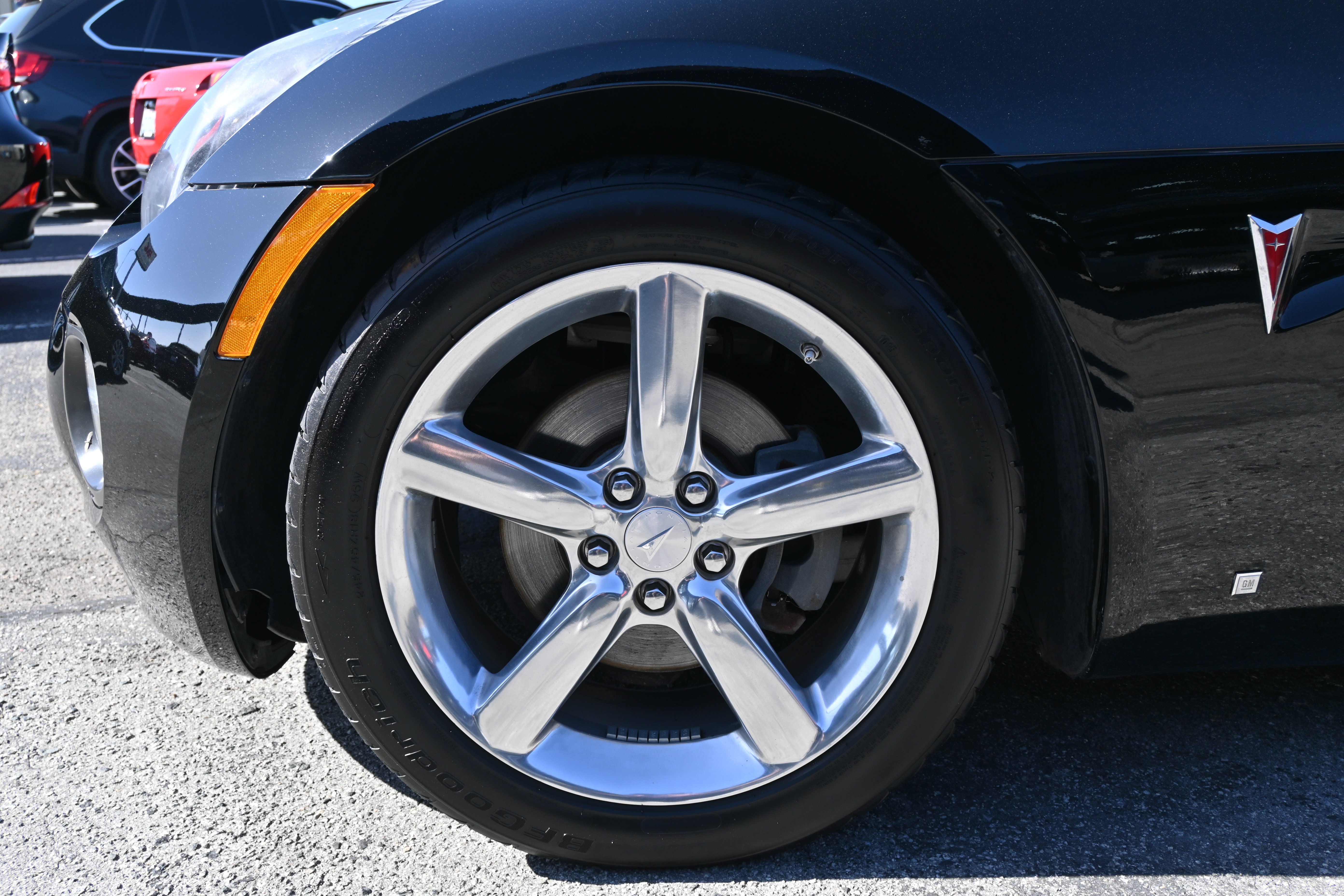 Used 2009 Pontiac Solstice GXP w/ Premium Package RWD image 9