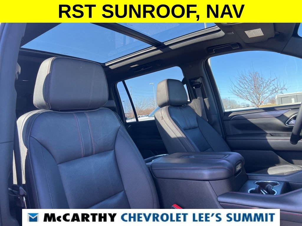 Used 2022 Chevrolet Suburban RST w/ Luxury Package image 31