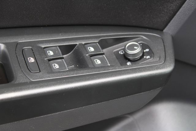 Used 2018 Volkswagen Atlas SEL Premium AWD/4WD image 12