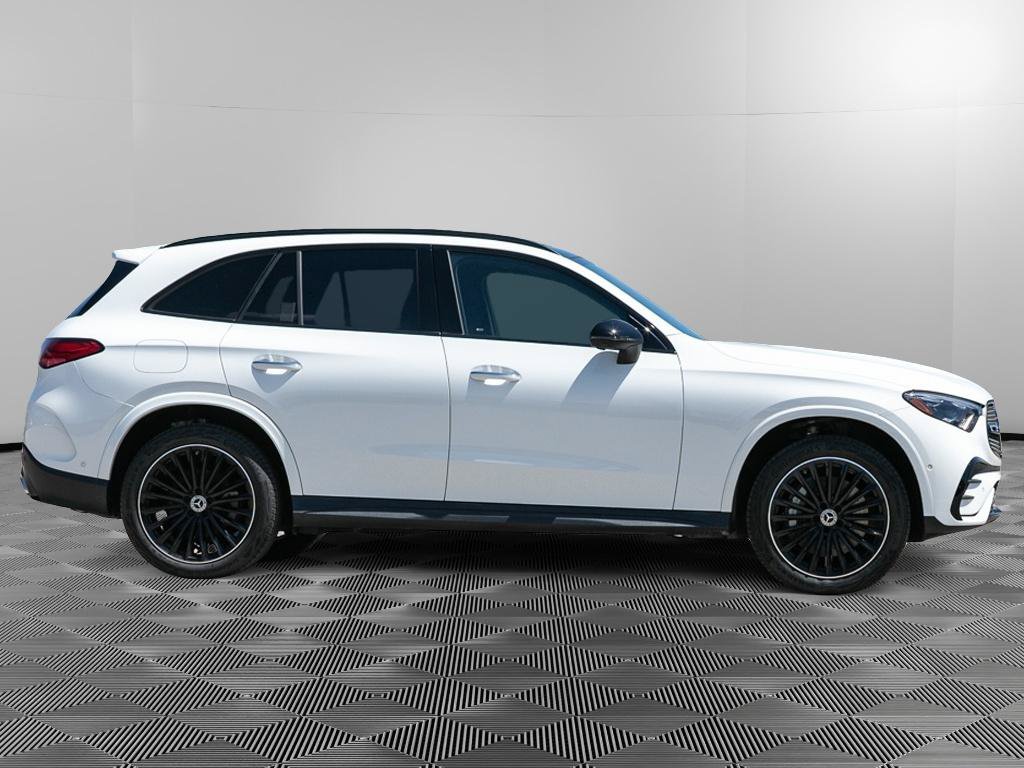 Used 2024 Mercedes-Benz GLC 300 w/ AMG Line image 8
