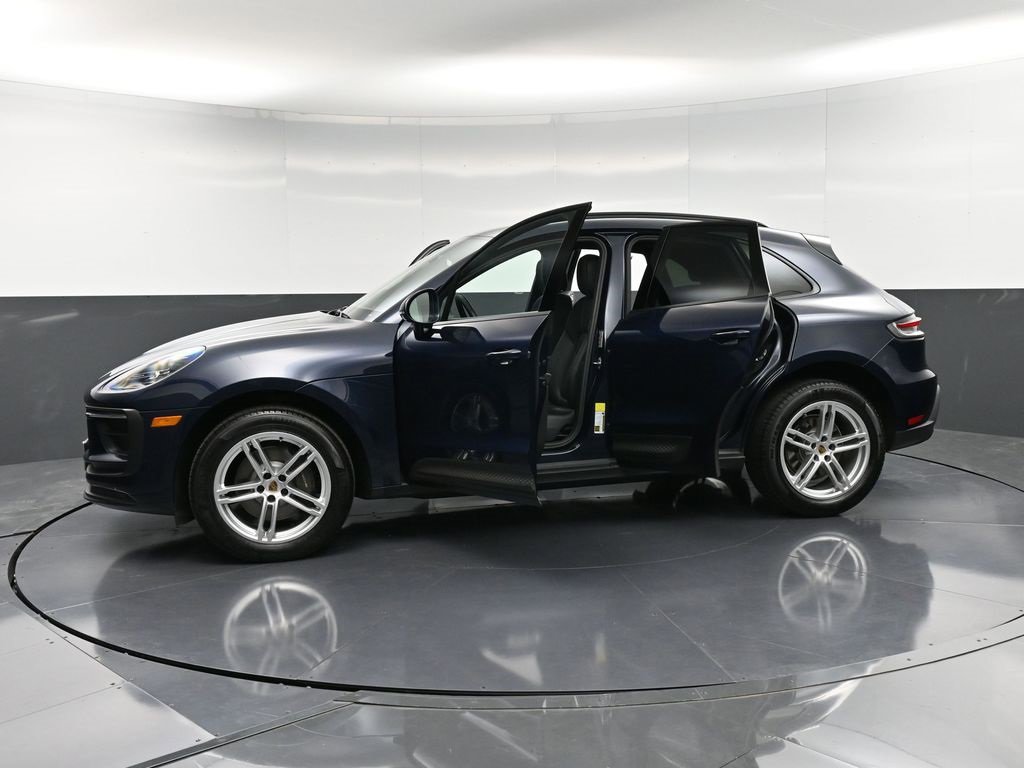 Certified 2023 Porsche Macan Turbo image 36