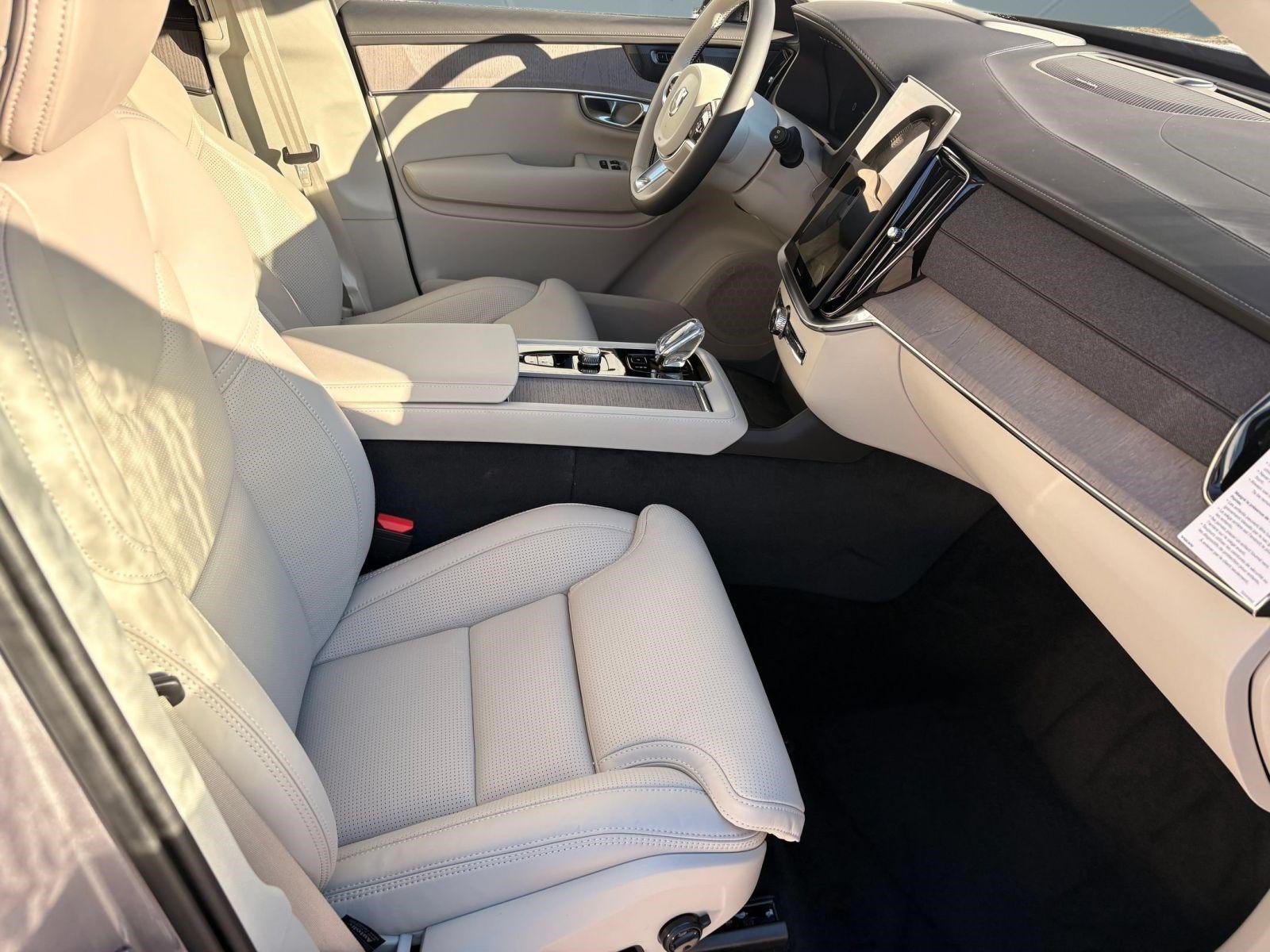 New 2026 Volvo XC90 B6 Ultra w/ Protection Package AWD/4WD image 26
