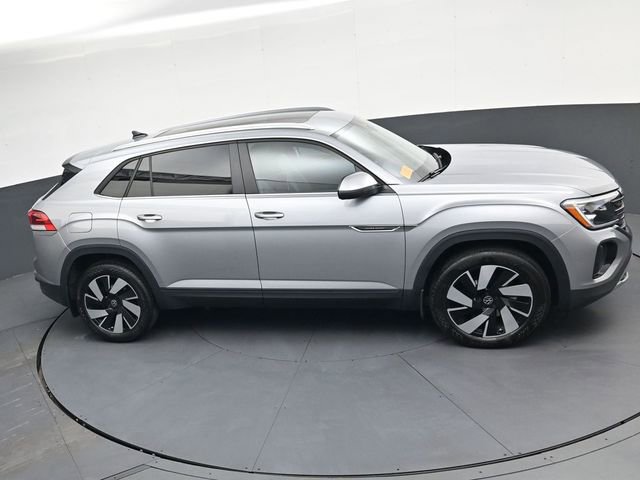 Used 2024 Volkswagen Atlas Cross Sport SE image 25