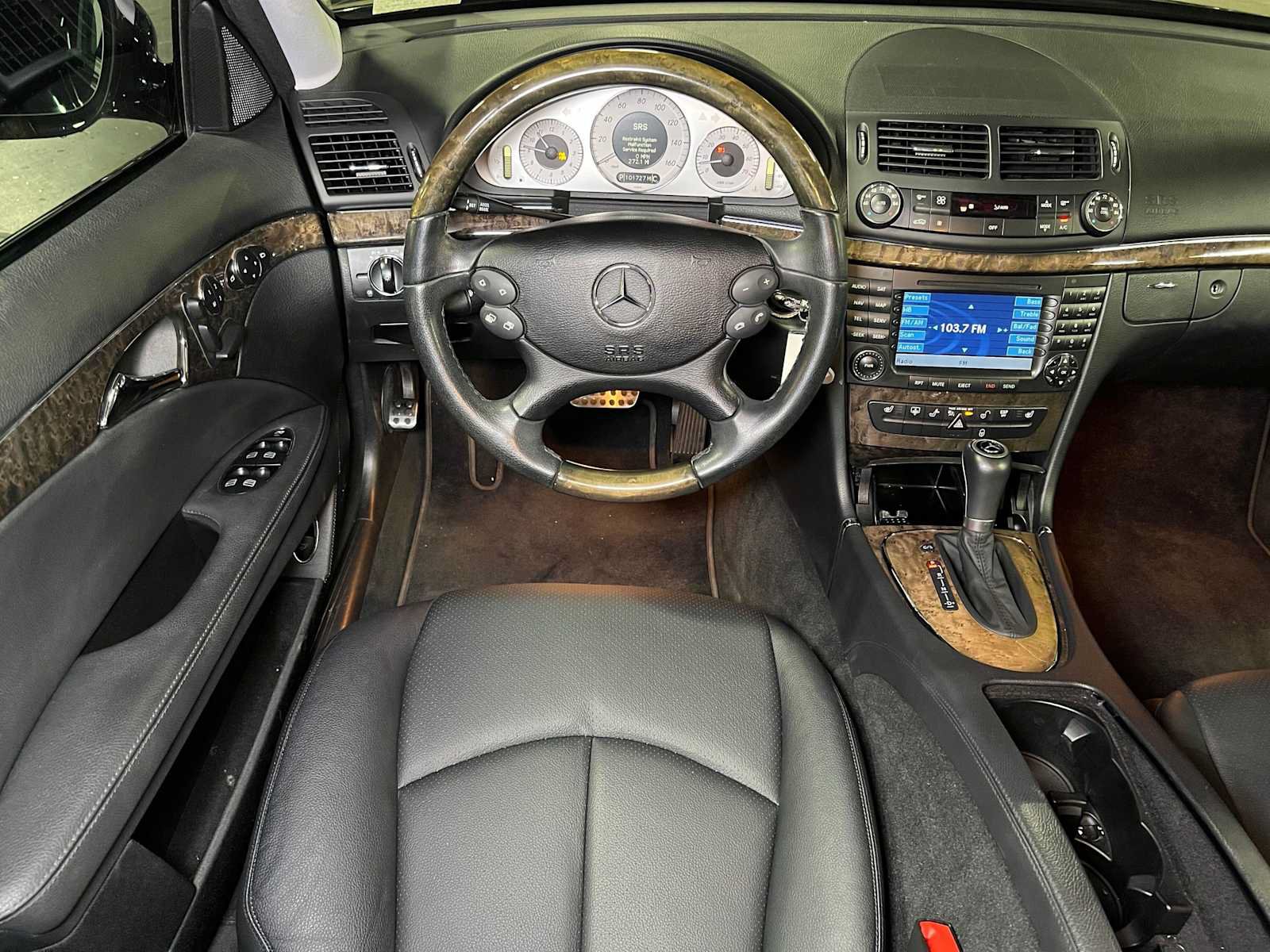 Used 2008 Mercedes-Benz E 350 4MATIC Sedan image 36