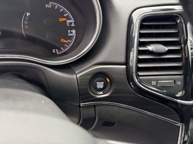 Used 2020 Jeep Grand Cherokee Limited w/ Luxury Group II image 26