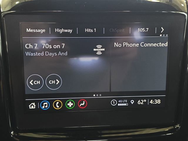 Used 2023 Chevrolet Traverse LT image 23