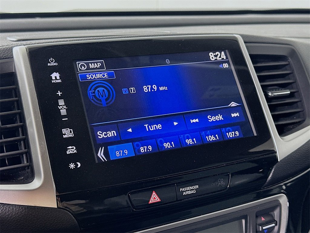 Used 2017 Honda Pilot Touring image 31