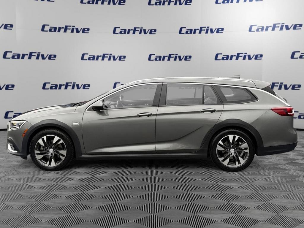 Used 2019 Buick Regal Essence w/ Driver Confidence Package I image 2