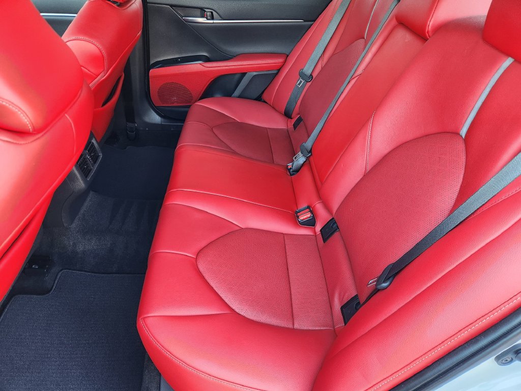Used 2020 Toyota Camry XSE FWD image 30