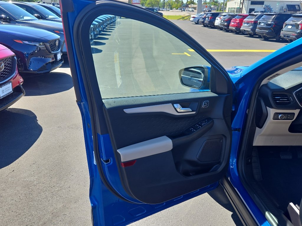 Used 2020 Ford Escape SEL AWD/4WD image 11