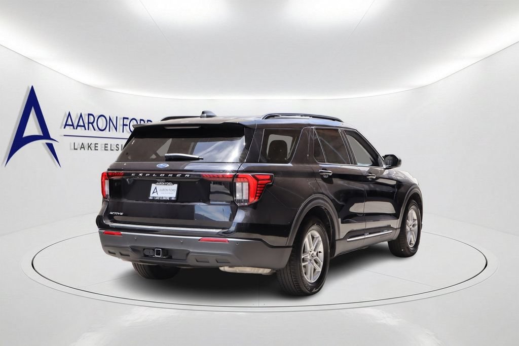 Used 2025 Ford Explorer Active RWD image 4
