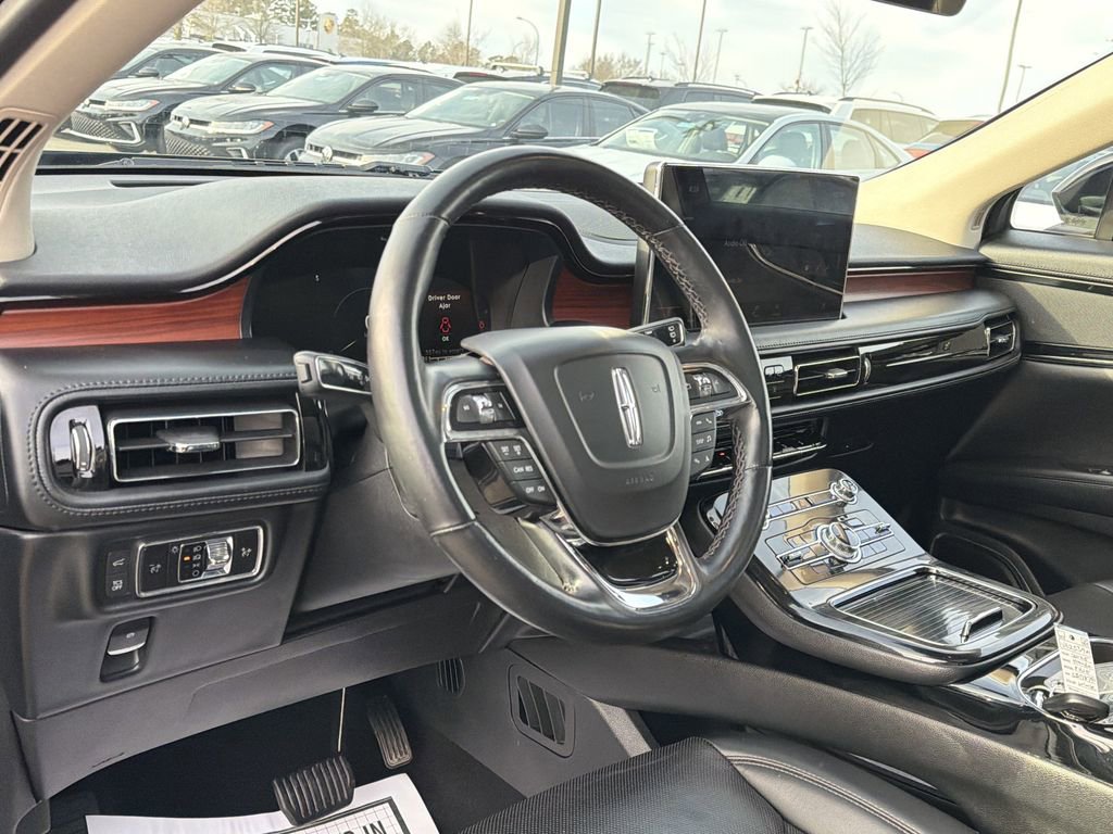 Used 2023 Lincoln Nautilus Reserve image 10