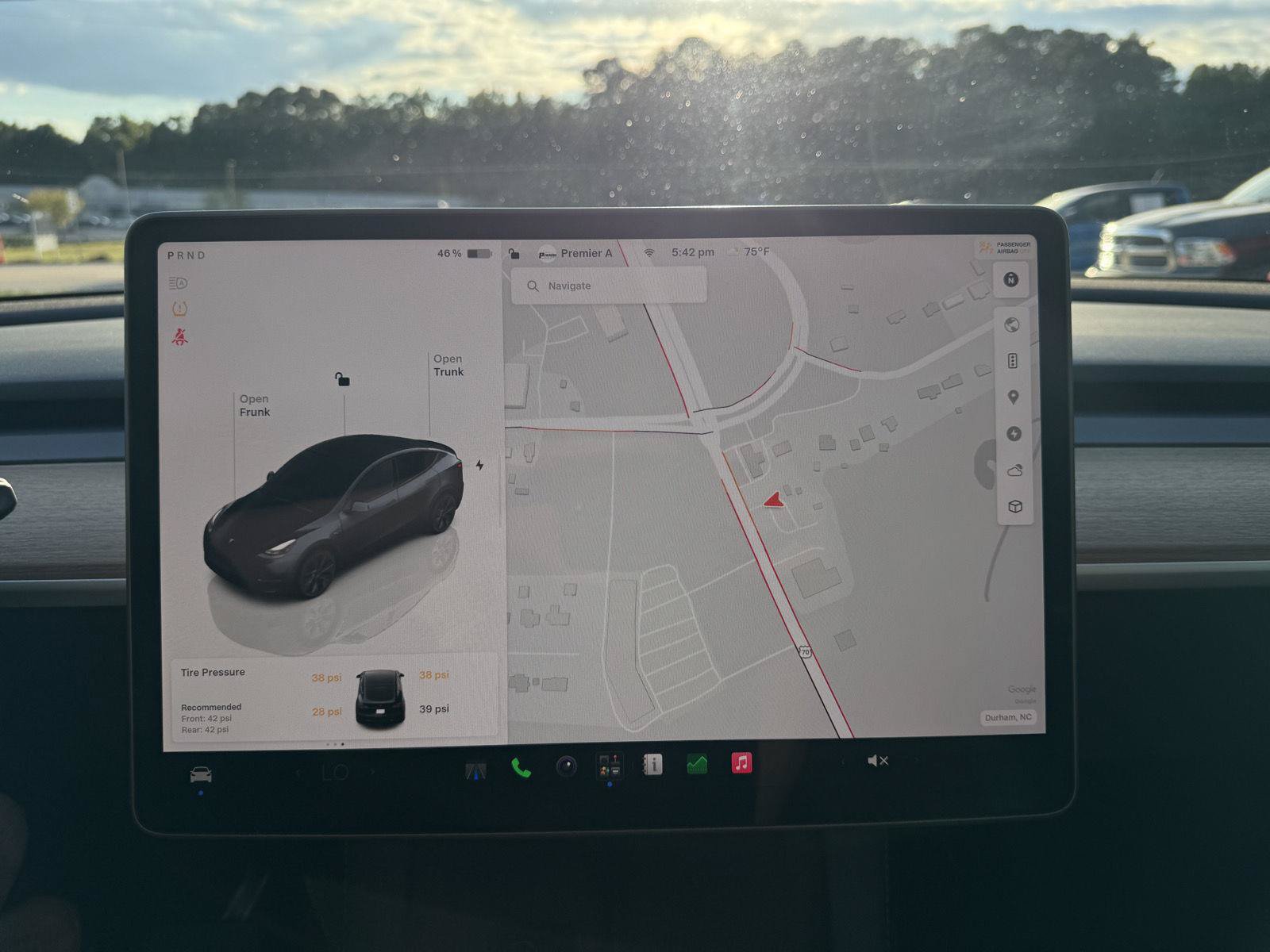 Used 2024 Tesla Model Y Long Range AWD/4WD image 4