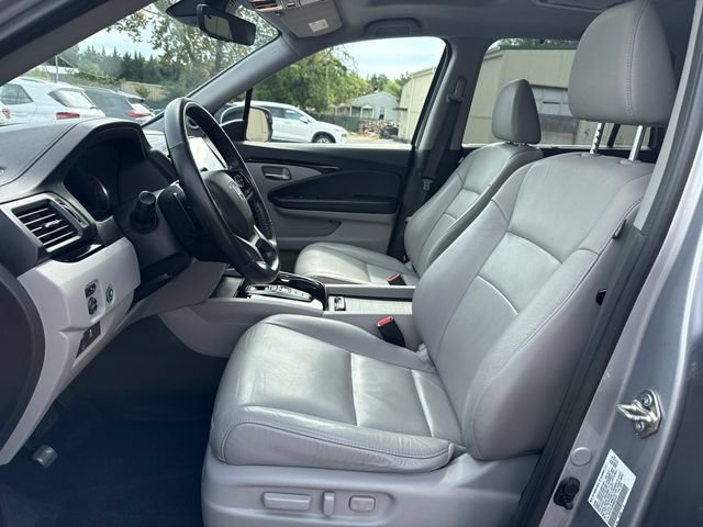 Used 2021 Honda Pilot Touring image 9