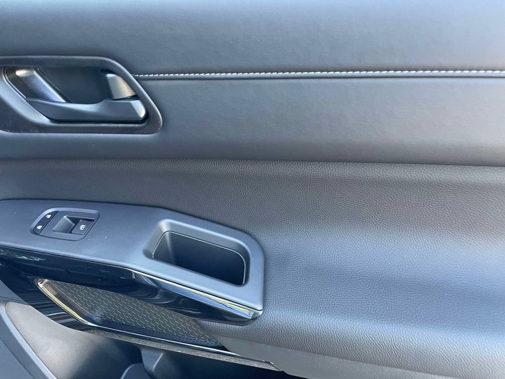 New 2026 Nissan Pathfinder SV FWD image 9