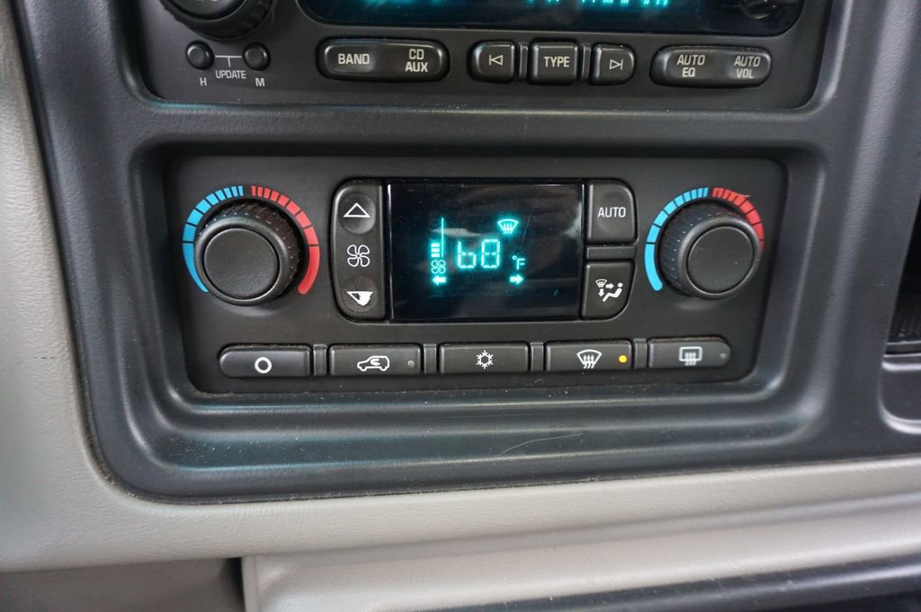 Used 2006 Chevrolet Silverado 1500 LT w/ Onstar Plus Package RWD image 9