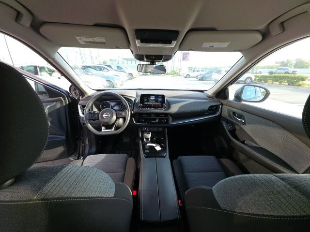 Used 2023 Nissan Rogue SV image 25