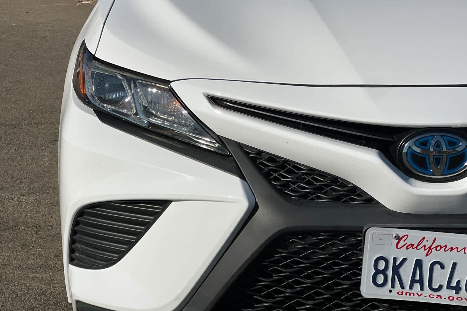 Used 2019 Toyota Camry SE w/ Audio Package FWD image 17