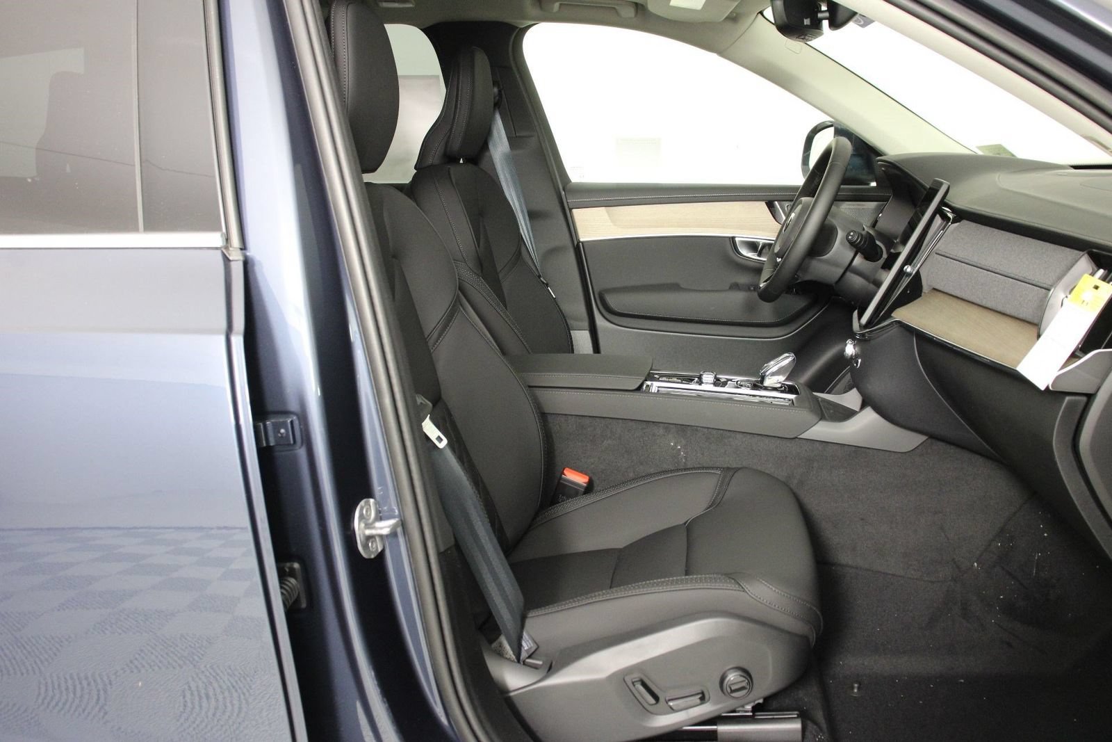 New 2026 Volvo XC90 B6 Plus AWD/4WD image 10