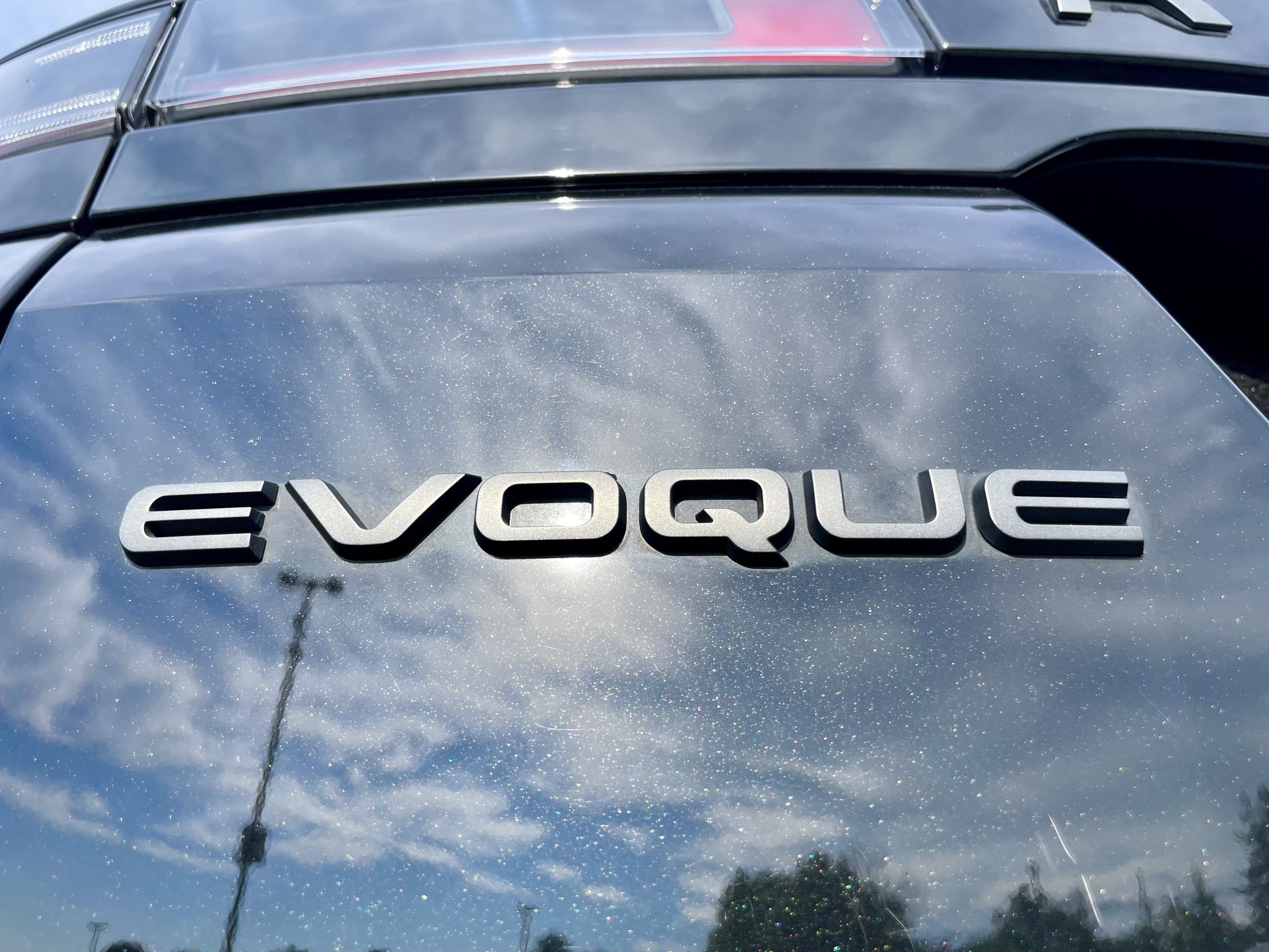 Certified 2025 Land Rover Range Rover Evoque Dynamic SE AWD/4WD image 33