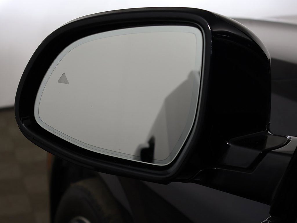 Used 2025 BMW X6 xDrive40i w/ Climate Comfort Package image 37