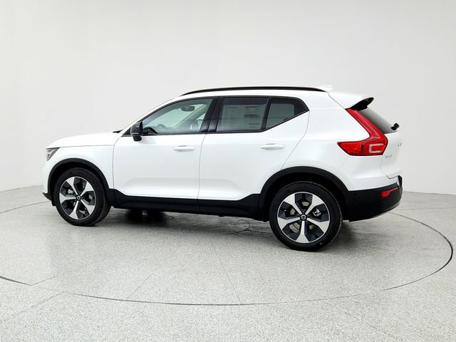 New 2026 Volvo XC40 B5 Plus w/ Protection Package Premier image 7