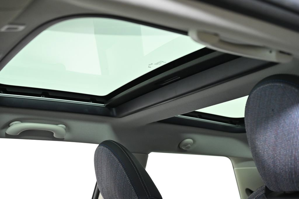 Certified 2025 MINI Cooper 2-Door Hardtop image 21