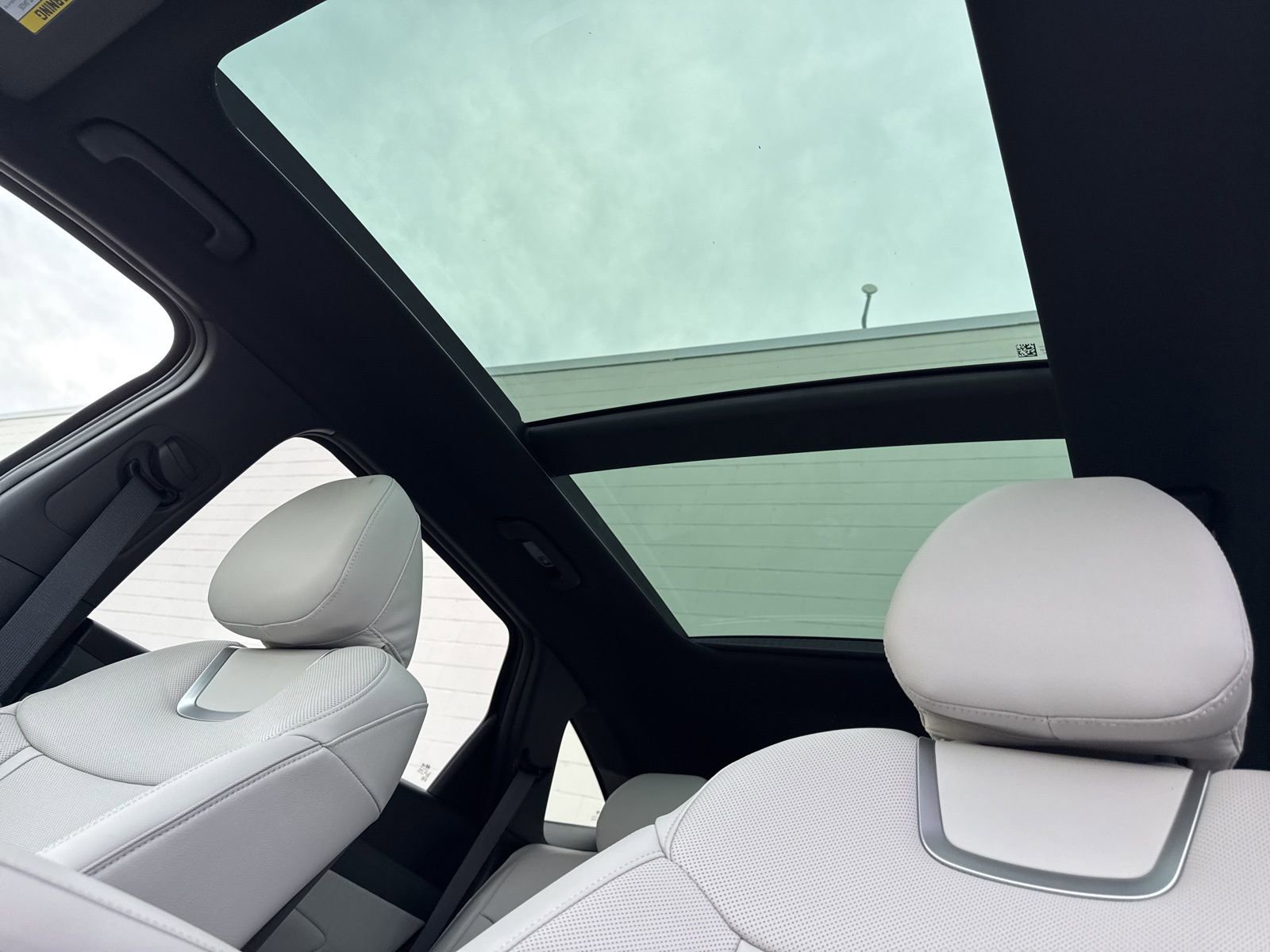 Used 2025 Hyundai Tucson Limited image 33