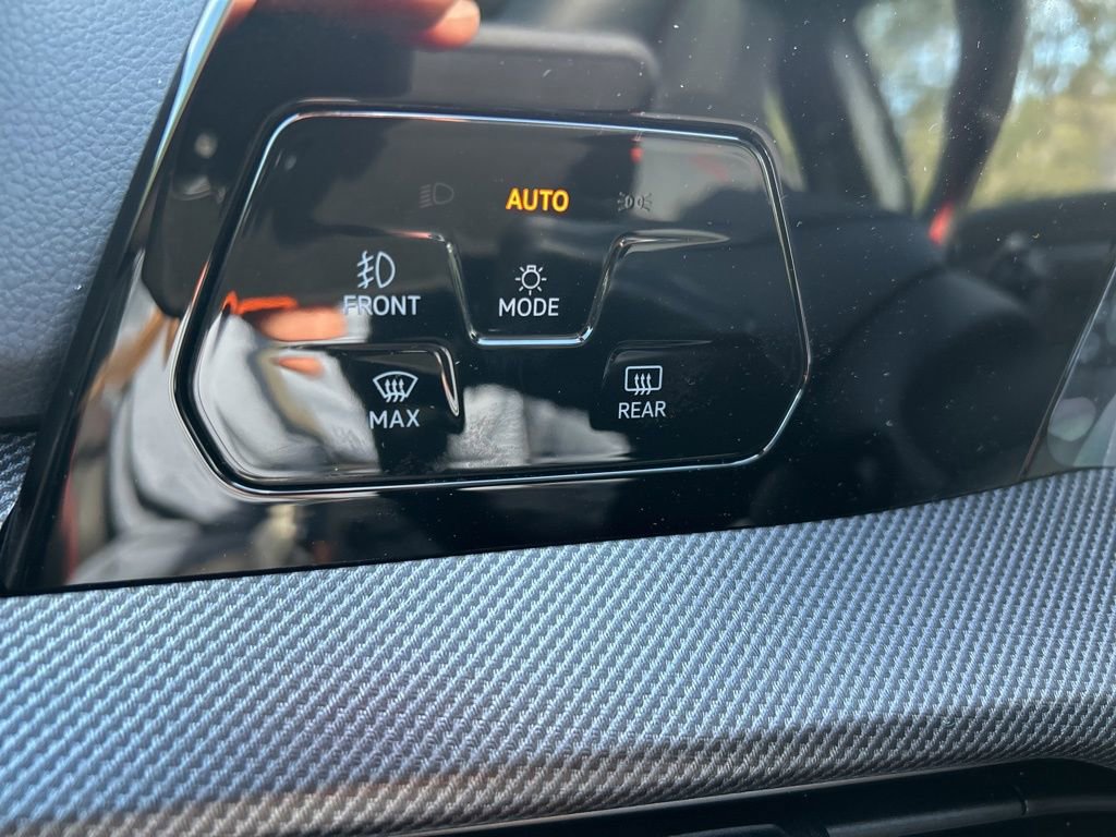 New 2026 Volkswagen GTI SE FWD image 30