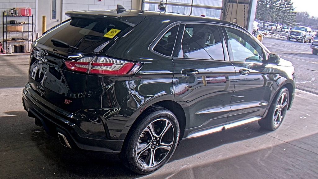 Used 2022 Ford Edge ST w/ Equipment Group 401A image 4