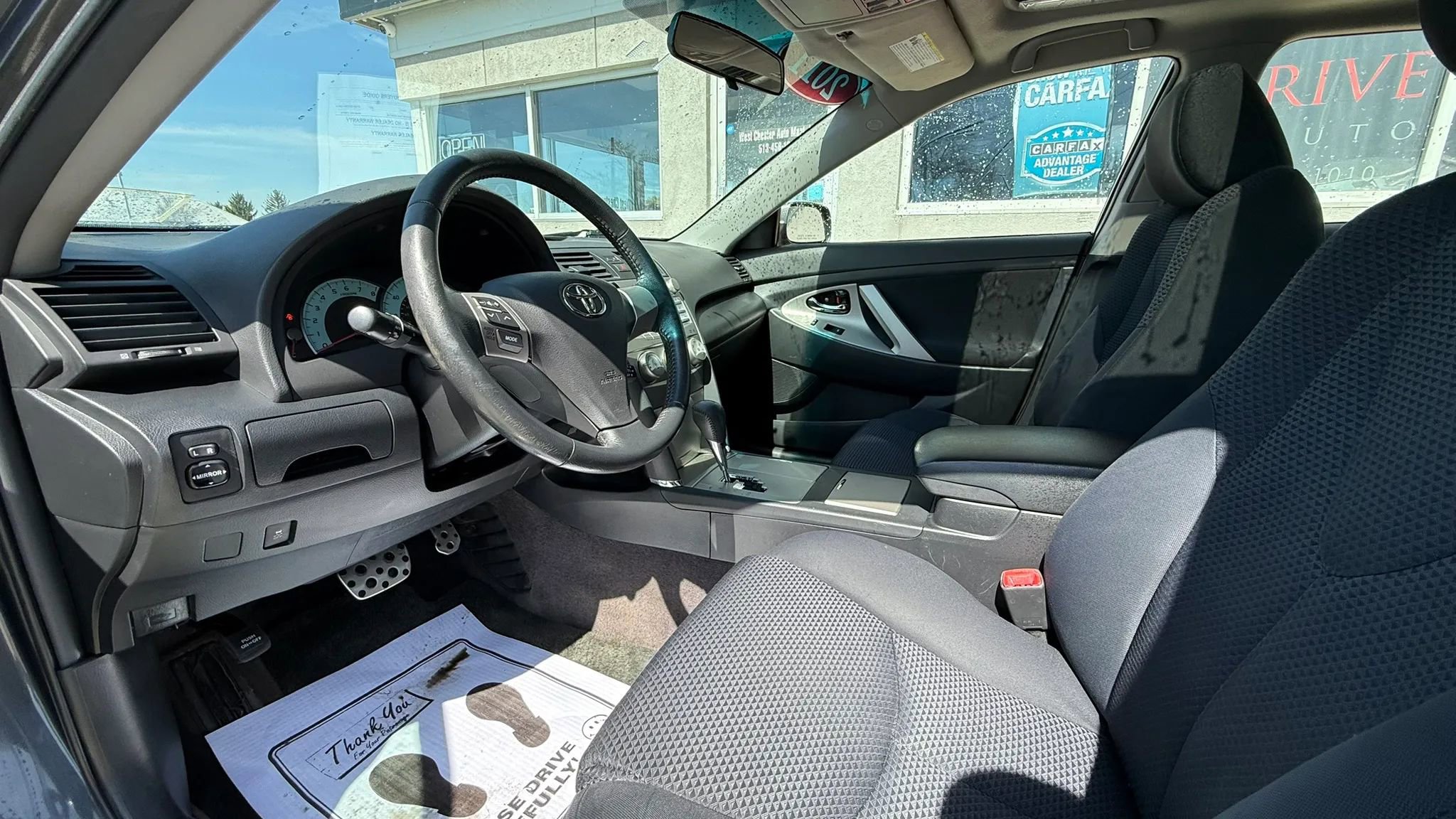 Used 2011 Toyota Camry SE w/ SE Extra-Value Pkg #1 FWD image 9