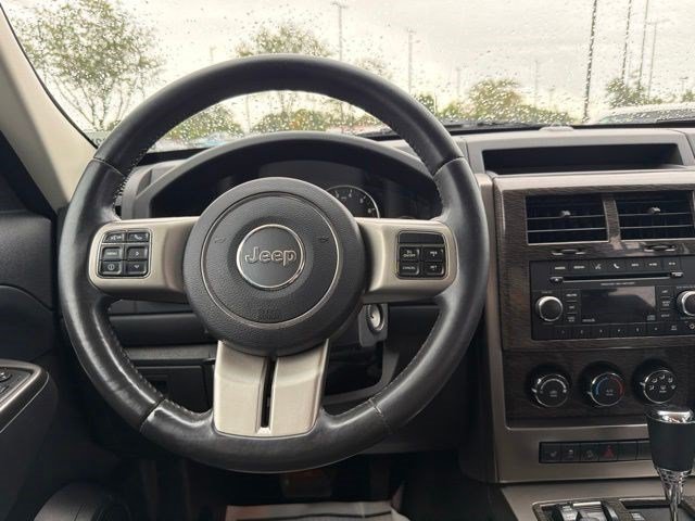Used 2012 Jeep Liberty Limited AWD/4WD image 24