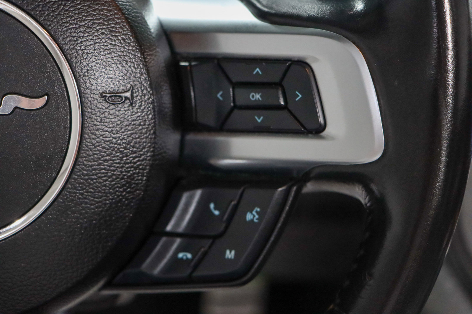 Used 2020 Ford Mustang Premium image 13