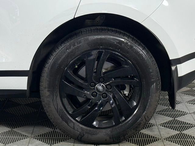 Used 2023 Land Rover Range Rover Evoque S image 14