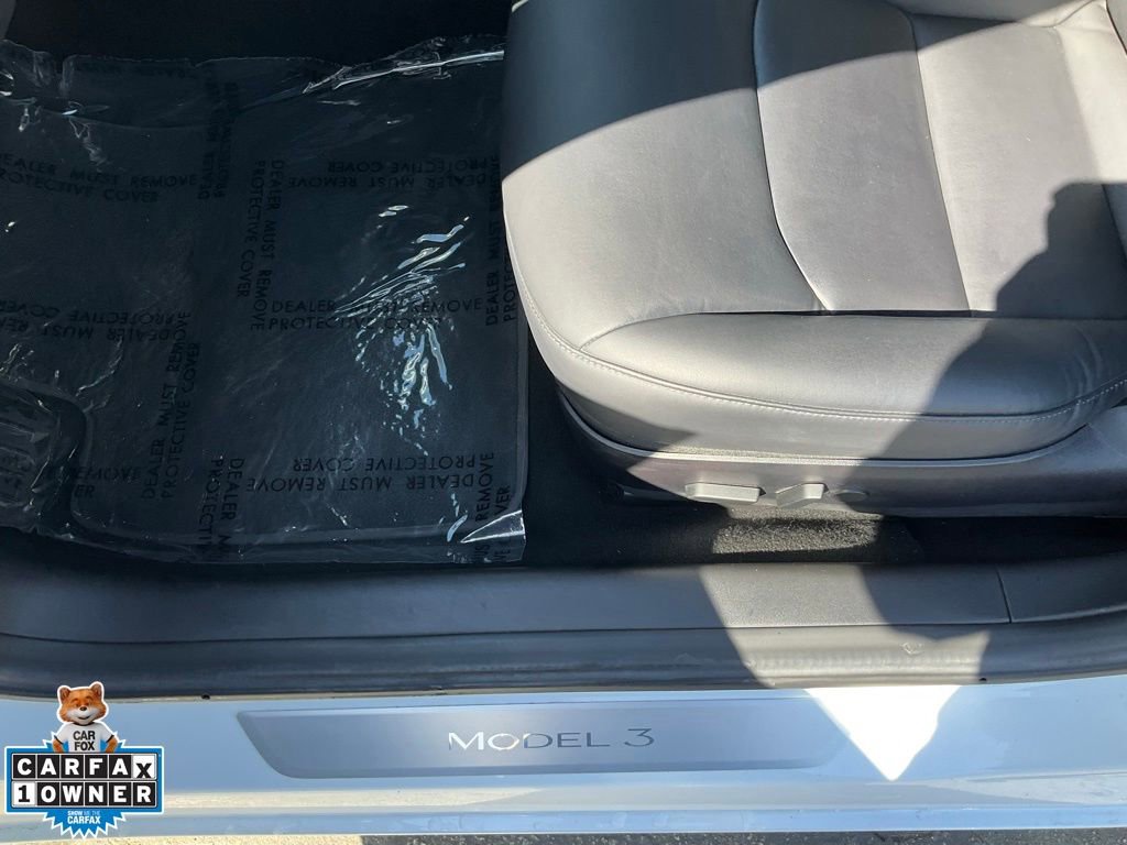 Used 2018 Tesla Model 3 Long Range image 14
