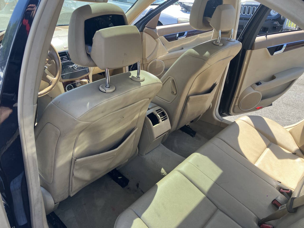 Used 2008 Mercedes-Benz C 300 4MATIC Sedan image 24